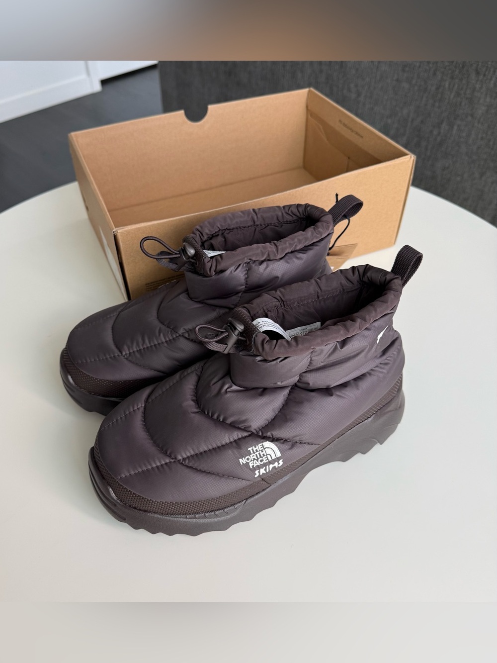 NEW The North Face Skims Nuptse
Traction Chukka Boots Size
Women 9